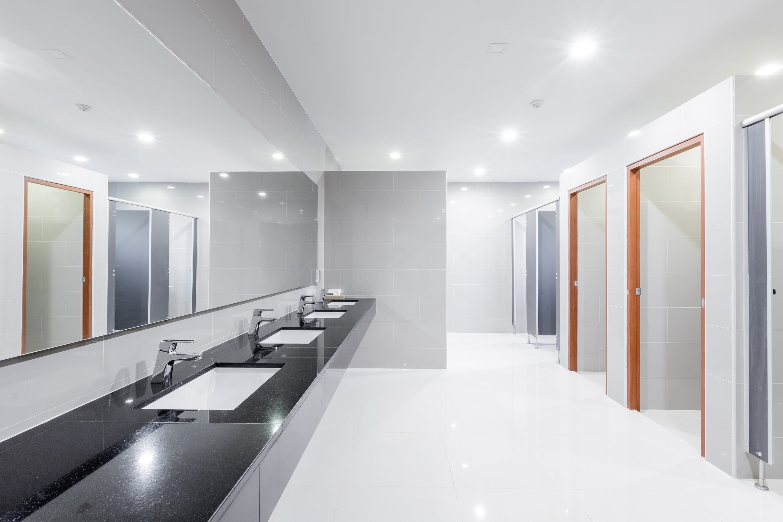 Houstons cleaning services corporate bathroom